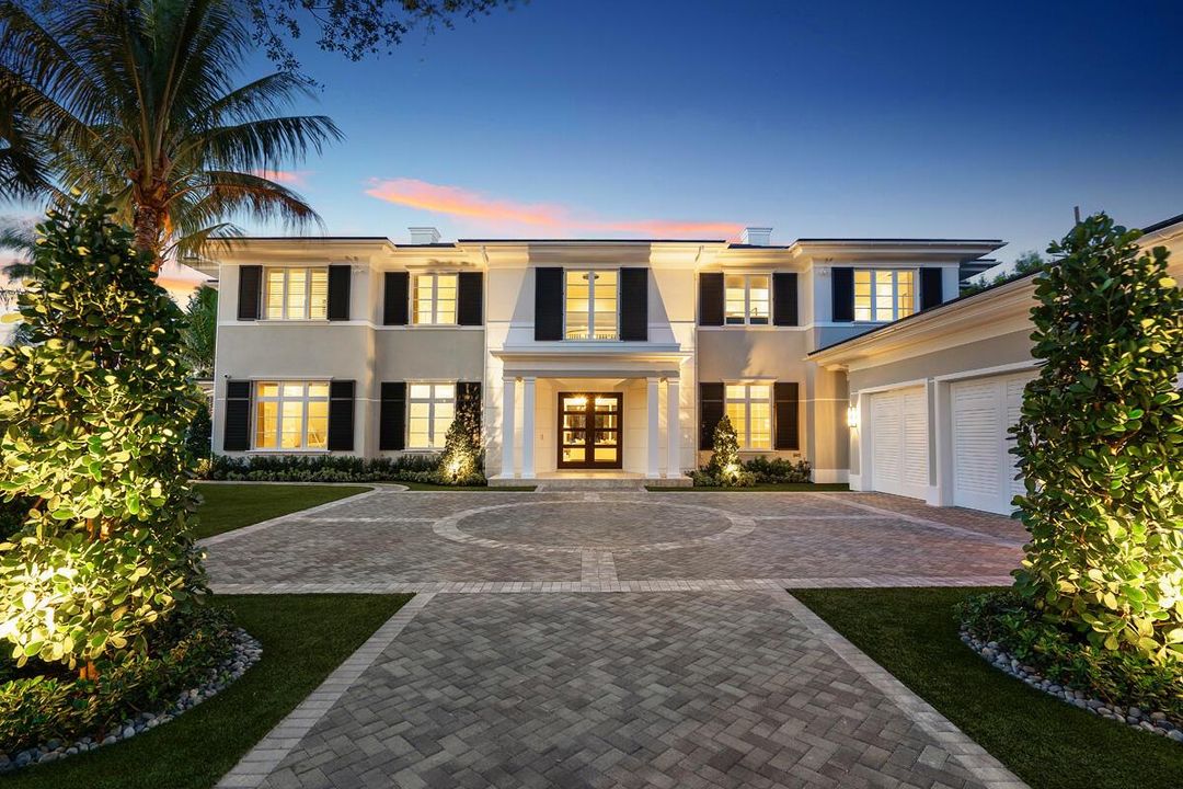 133_Coconut_Palm_Road_Dusk_02