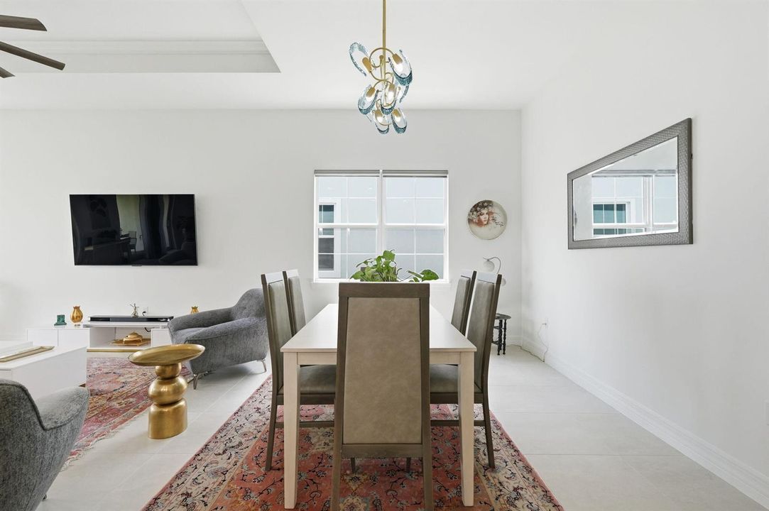 29-web-or-mls-10550_Northbrook_Cir_038