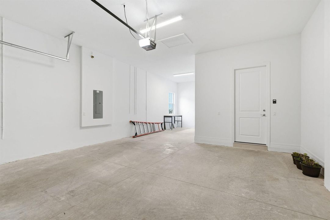 41-web-or-mls-10550_Northbrook_Cir_028