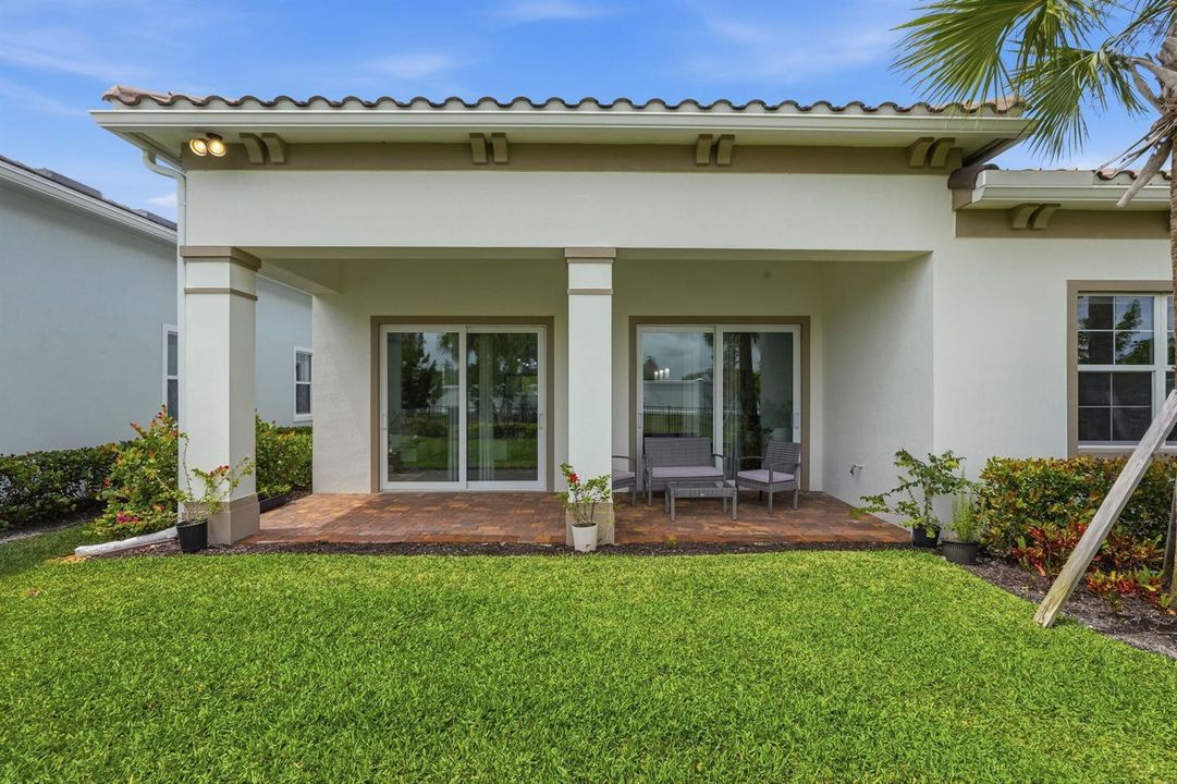 52-web-or-mls-10550_Northbrook_Cir_053