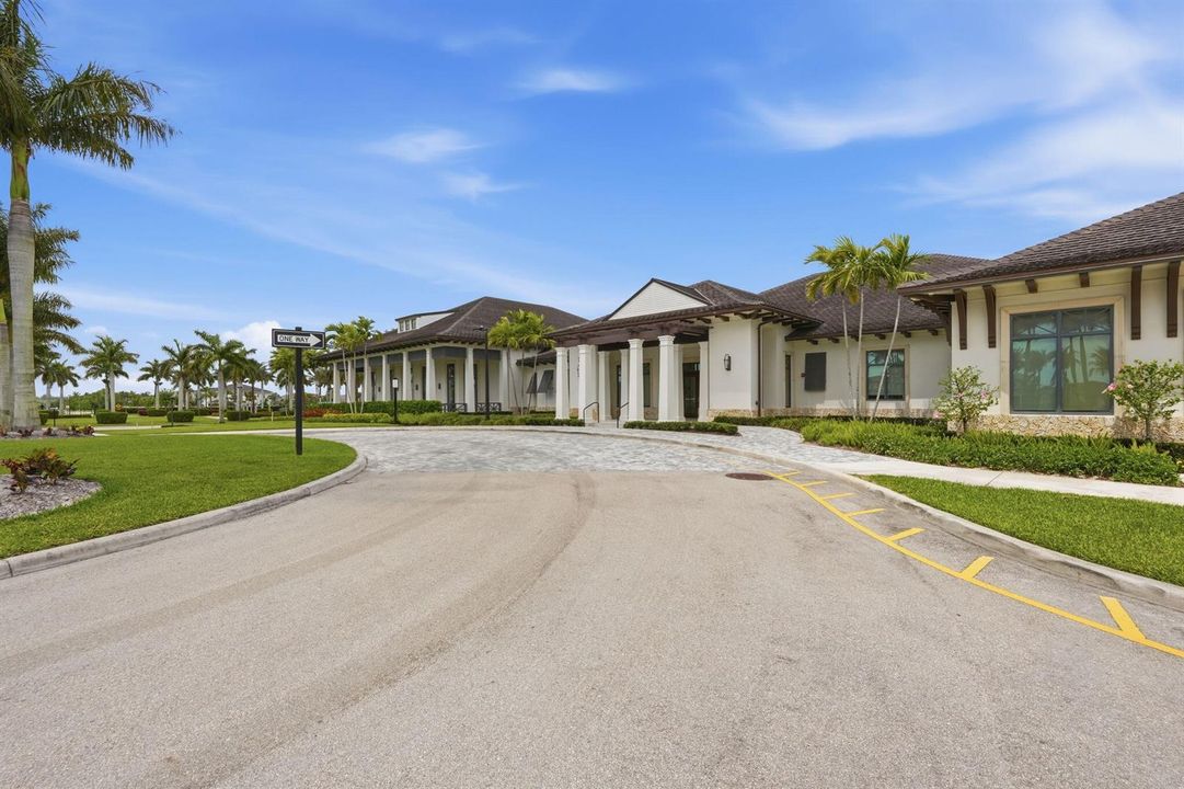 57-web-or-mls-10550_Northbrook_Cir_058