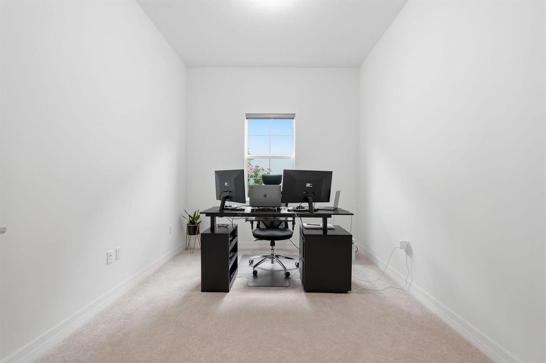15-web-or-mls-10550_Northbrook_Cir_016