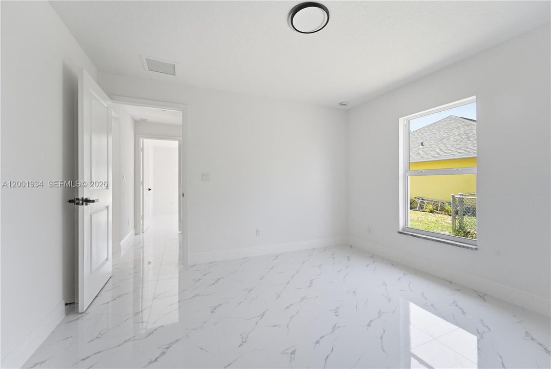 На продажу: $509,900 (4 спален, 3 ванн, 2000 Квадратных фут)