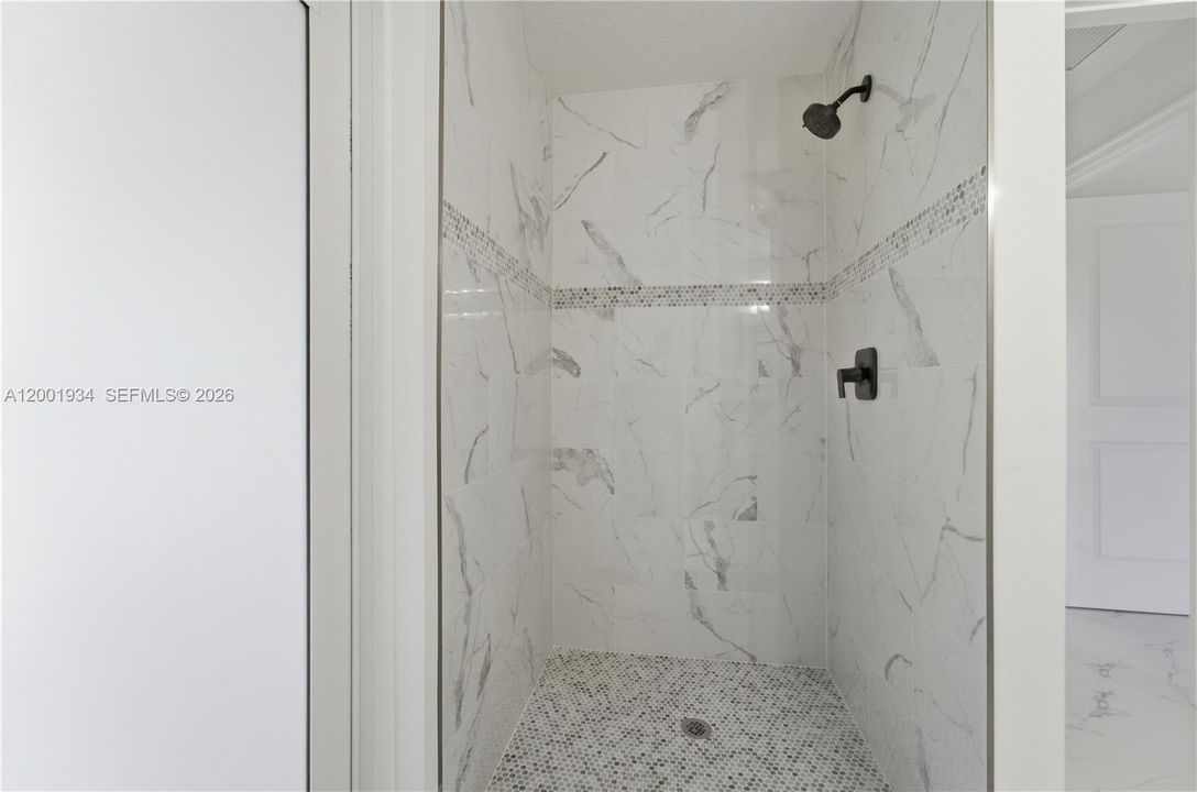 На продажу: $509,900 (4 спален, 3 ванн, 2000 Квадратных фут)