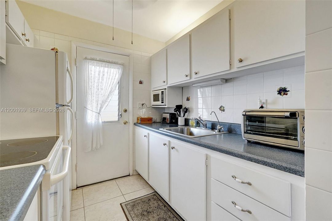 En Venta: $74,900 (1 camas, 1 baños, 688 Pies cuadrados)