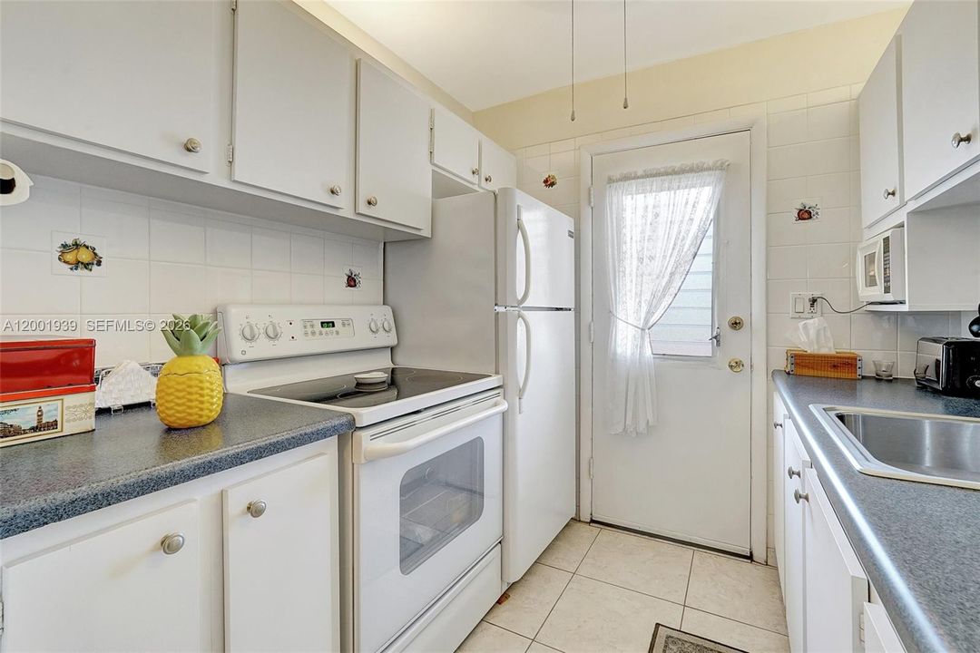 En Venta: $74,900 (1 camas, 1 baños, 688 Pies cuadrados)
