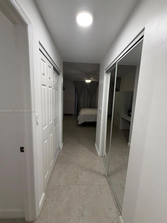 Active With Contract: $385,000 (2 beds, 2 baths, 1130 Square Feet)