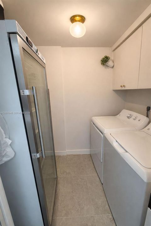 Active With Contract: $385,000 (2 beds, 2 baths, 1130 Square Feet)