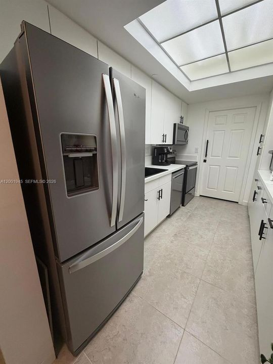 Active With Contract: $385,000 (2 beds, 2 baths, 1130 Square Feet)