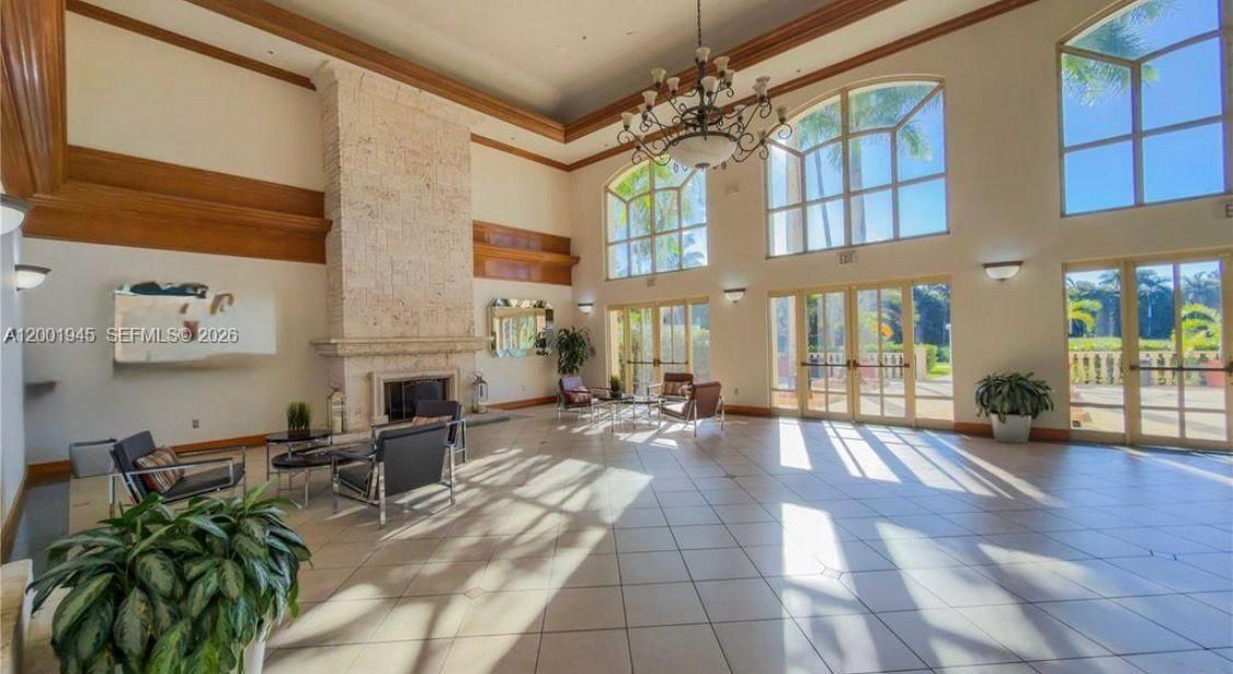 Active With Contract: $385,000 (2 beds, 2 baths, 1130 Square Feet)