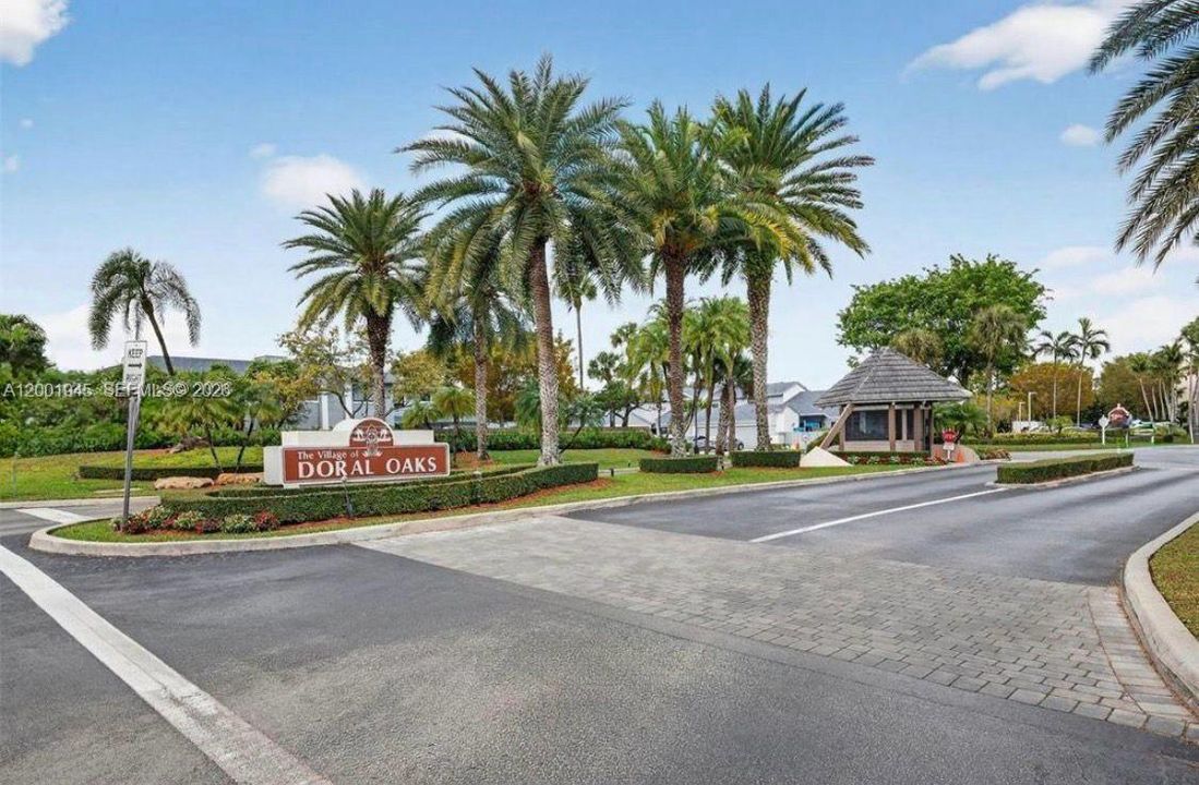 Active With Contract: $385,000 (2 beds, 2 baths, 1130 Square Feet)