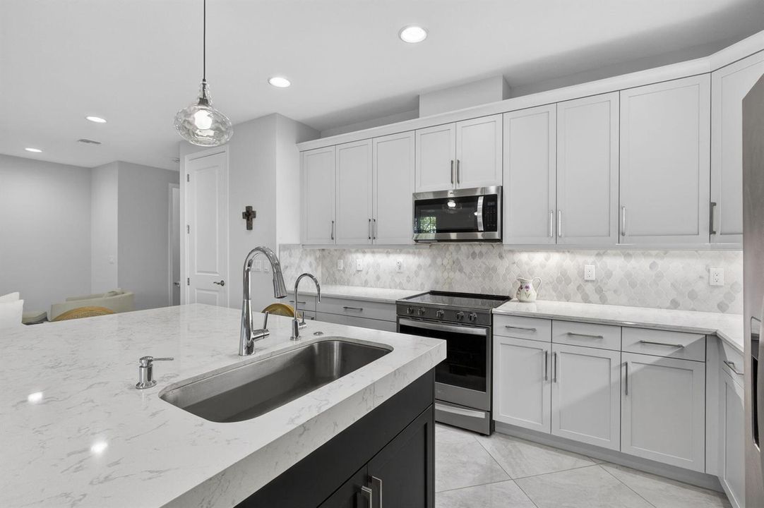 26-web-or-mls-BS1A2251