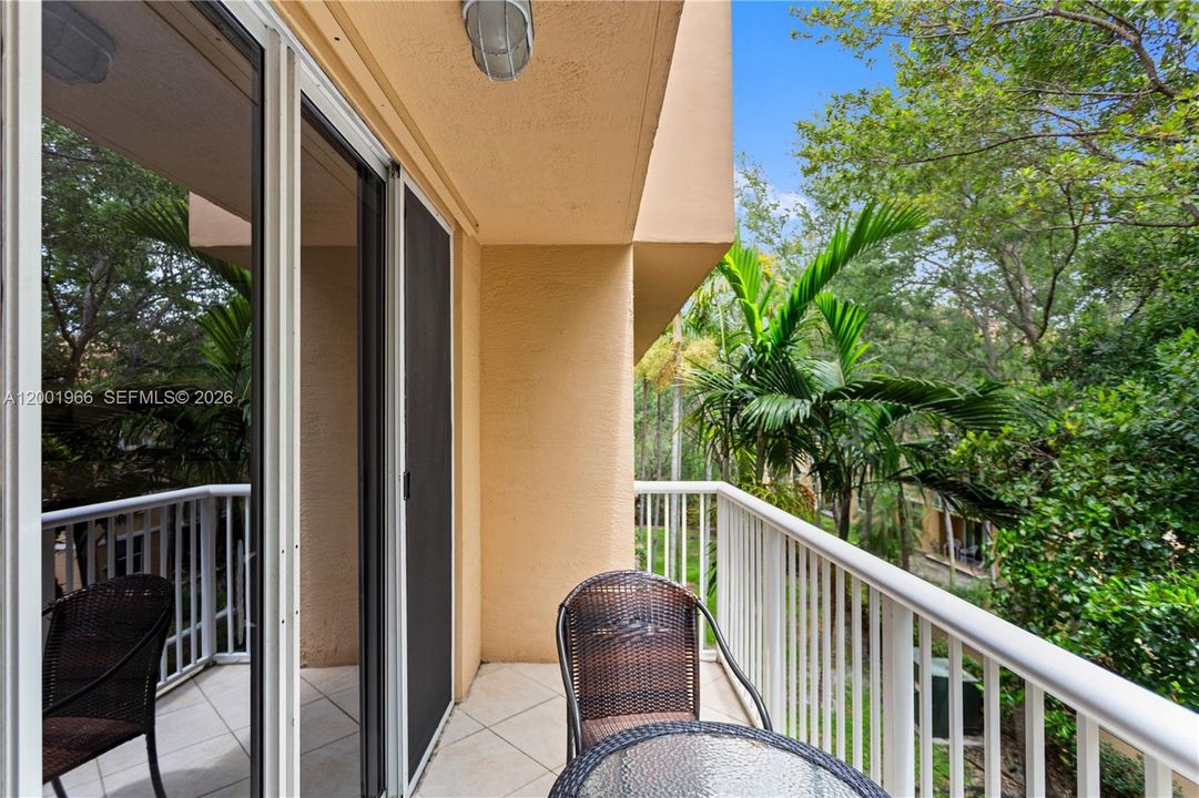 Activo con contrato: $289,900 (2 camas, 2 baños, 1138 Pies cuadrados)