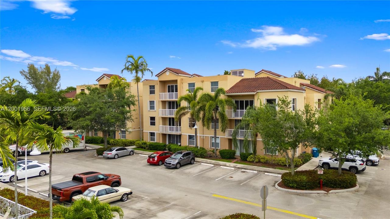 Activo con contrato: $289,900 (2 camas, 2 baños, 1138 Pies cuadrados)