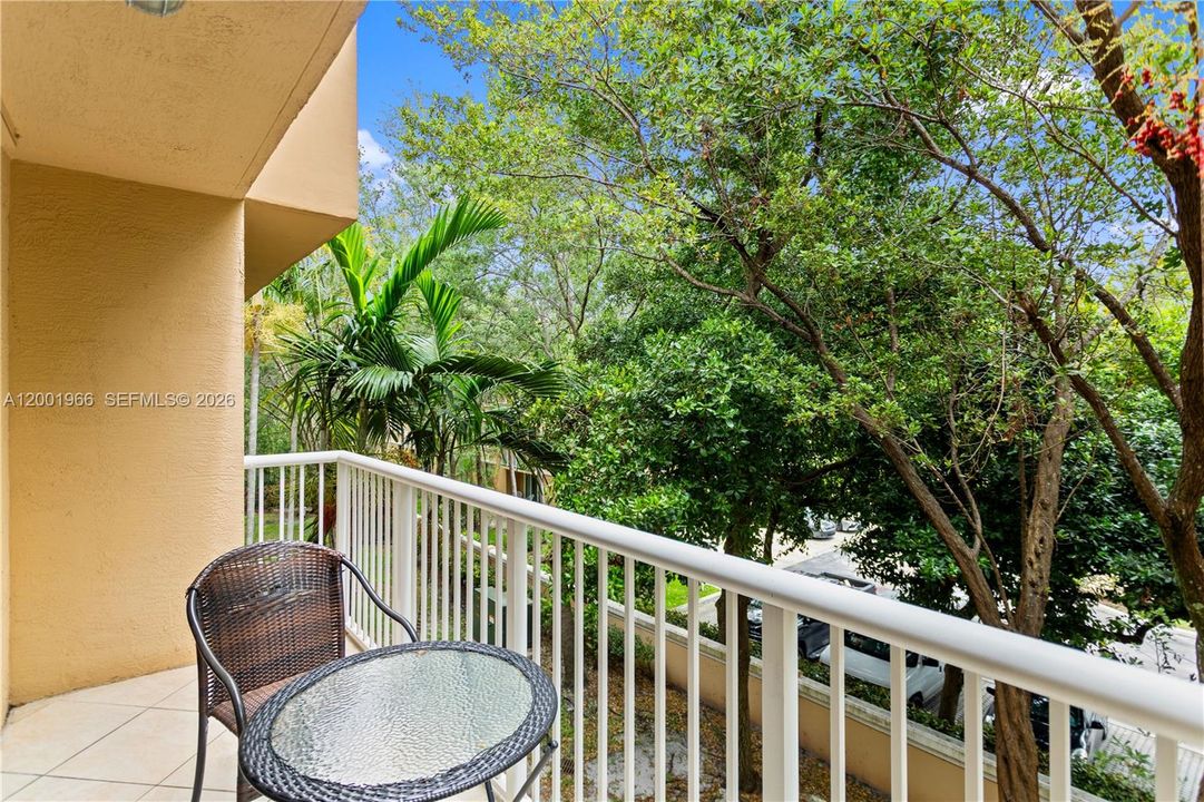 Activo con contrato: $289,900 (2 camas, 2 baños, 1138 Pies cuadrados)