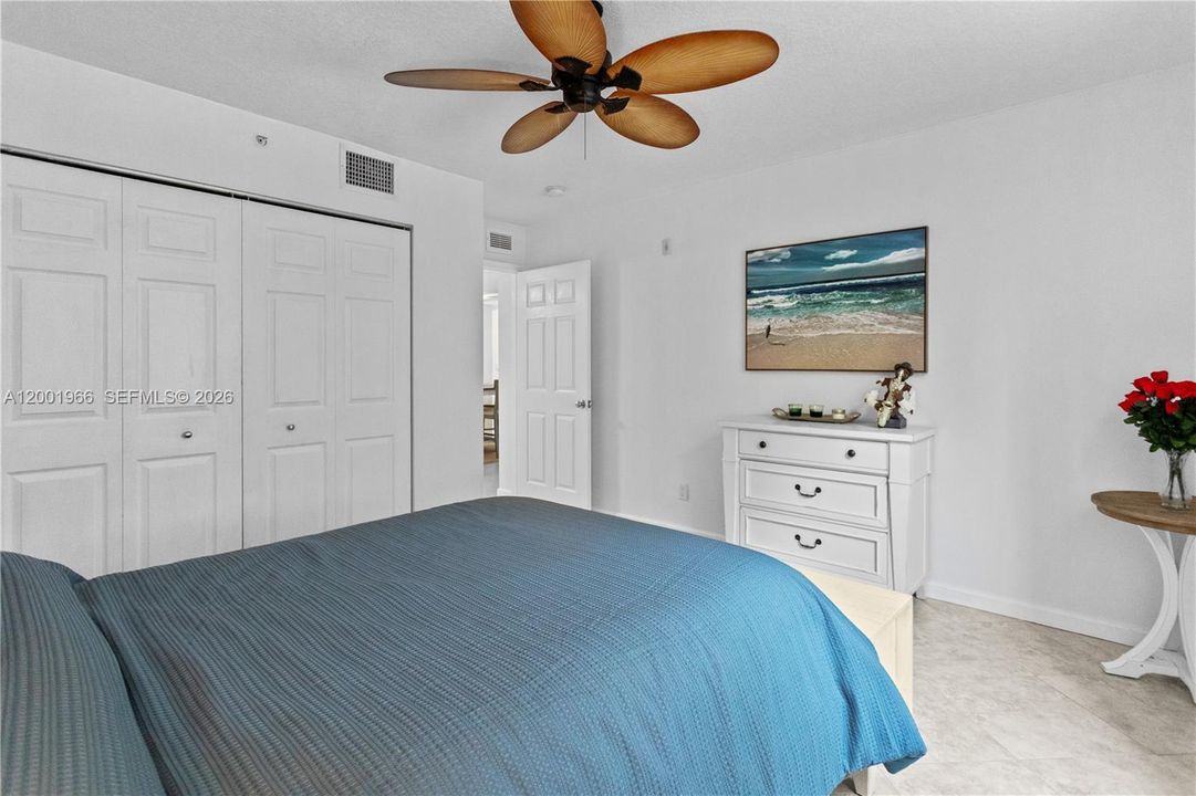 Activo con contrato: $289,900 (2 camas, 2 baños, 1138 Pies cuadrados)