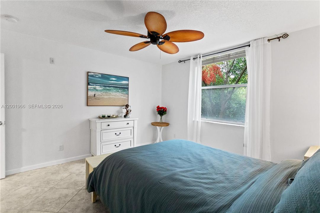 Activo con contrato: $289,900 (2 camas, 2 baños, 1138 Pies cuadrados)