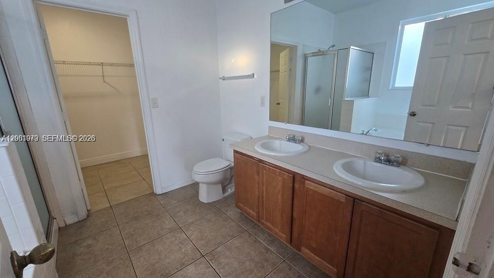 For Rent: $2,500 (3 beds, 2 baths, 1994 Square Feet)