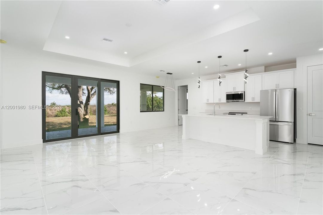For Sale: $409,900 (4 beds, 2 baths, 2010 Square Feet)