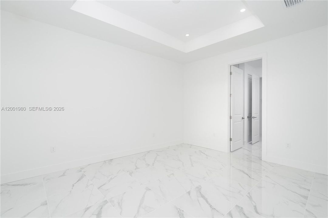 For Sale: $409,900 (4 beds, 2 baths, 2010 Square Feet)