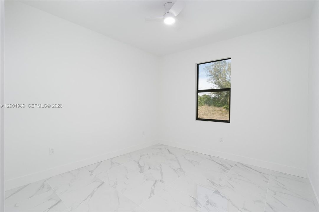 For Sale: $409,900 (4 beds, 2 baths, 2010 Square Feet)