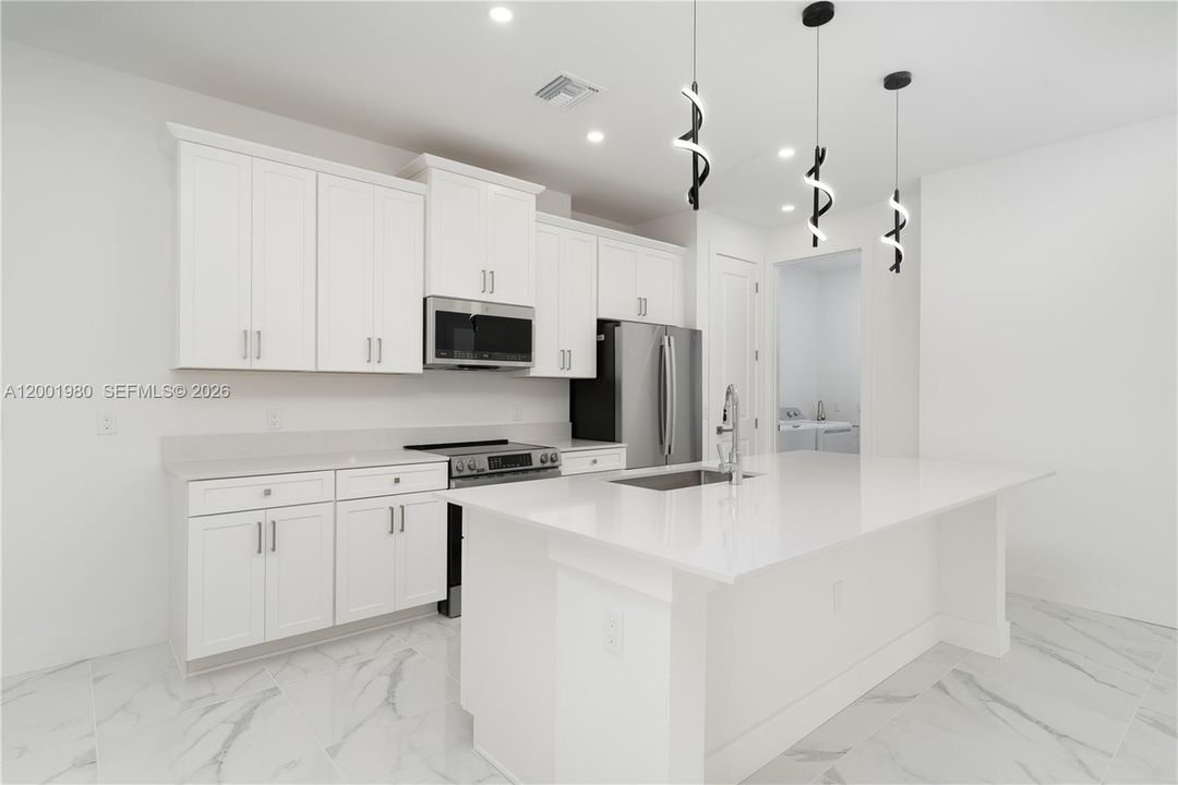 For Sale: $409,900 (4 beds, 2 baths, 2010 Square Feet)
