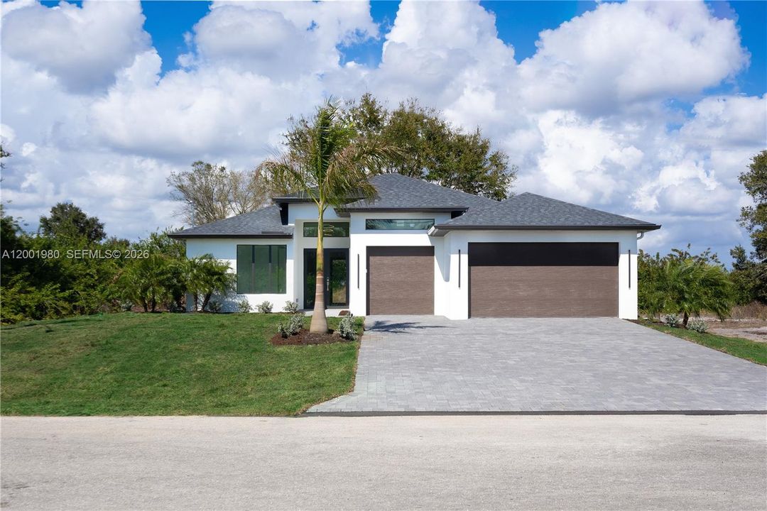 For Sale: $409,900 (4 beds, 2 baths, 2010 Square Feet)