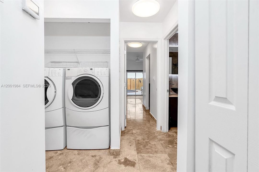 For Sale: $599,000 (3 beds, 2 baths, 1393 Square Feet)