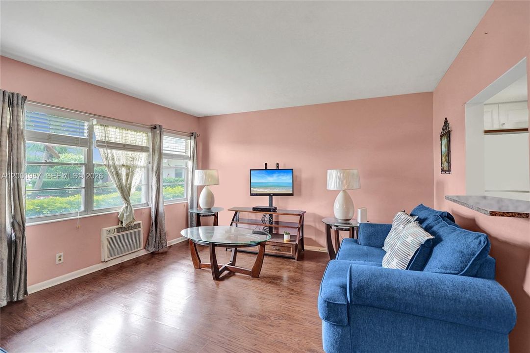 En Venta: $74,999 (1 camas, 1 baños, 585 Pies cuadrados)