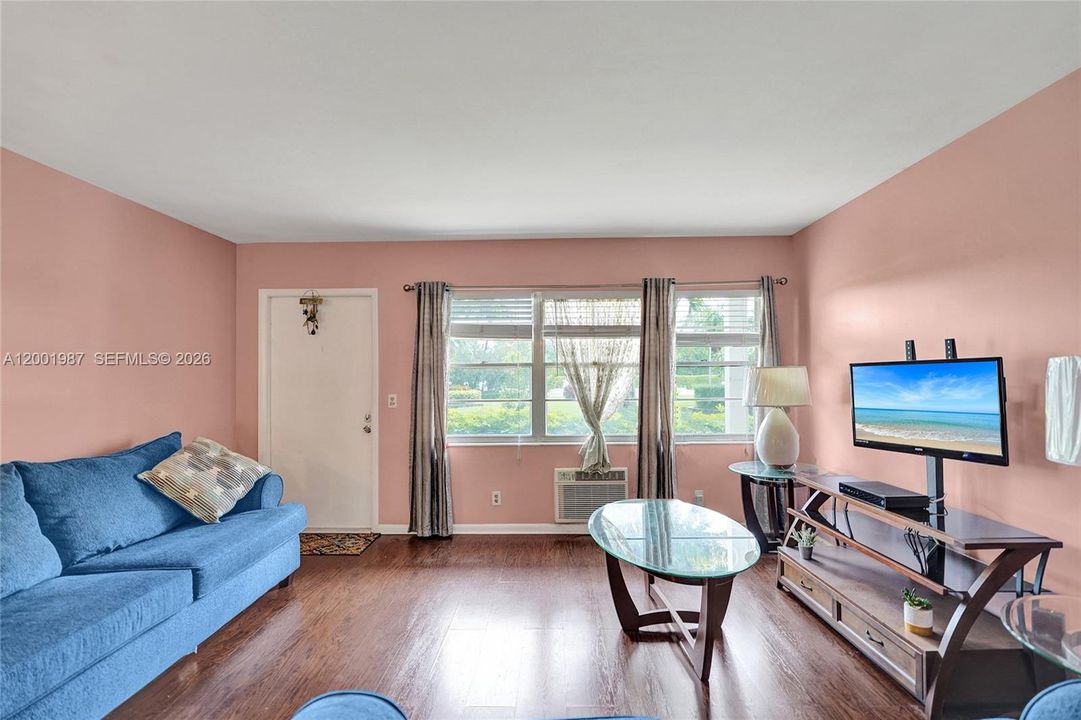 En Venta: $74,999 (1 camas, 1 baños, 585 Pies cuadrados)