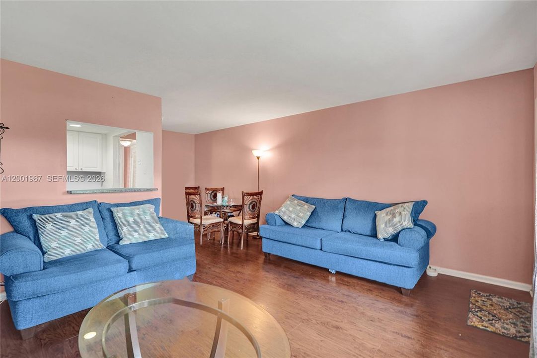 En Venta: $74,999 (1 camas, 1 baños, 585 Pies cuadrados)