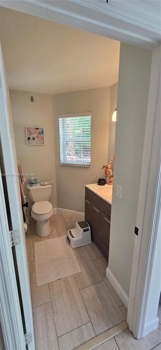 Active With Contract: $3,550 (3 beds, 2 baths, 1744 Square Feet)