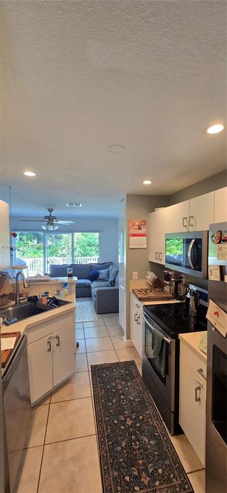 Active With Contract: $3,550 (3 beds, 2 baths, 1744 Square Feet)