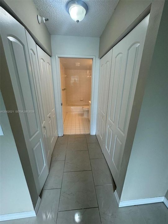 For Rent: $2,050 (2 beds, 2 baths, 1036 Square Feet)