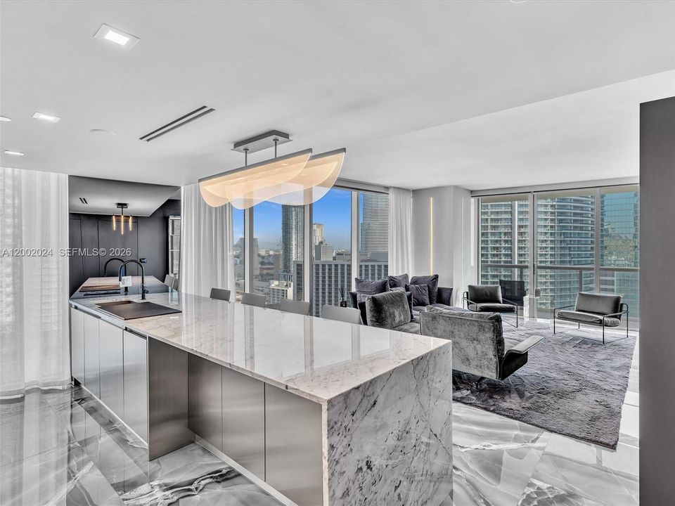 For Sale: $1,200,000 (2 beds, 2 baths, 1168 Square Feet)