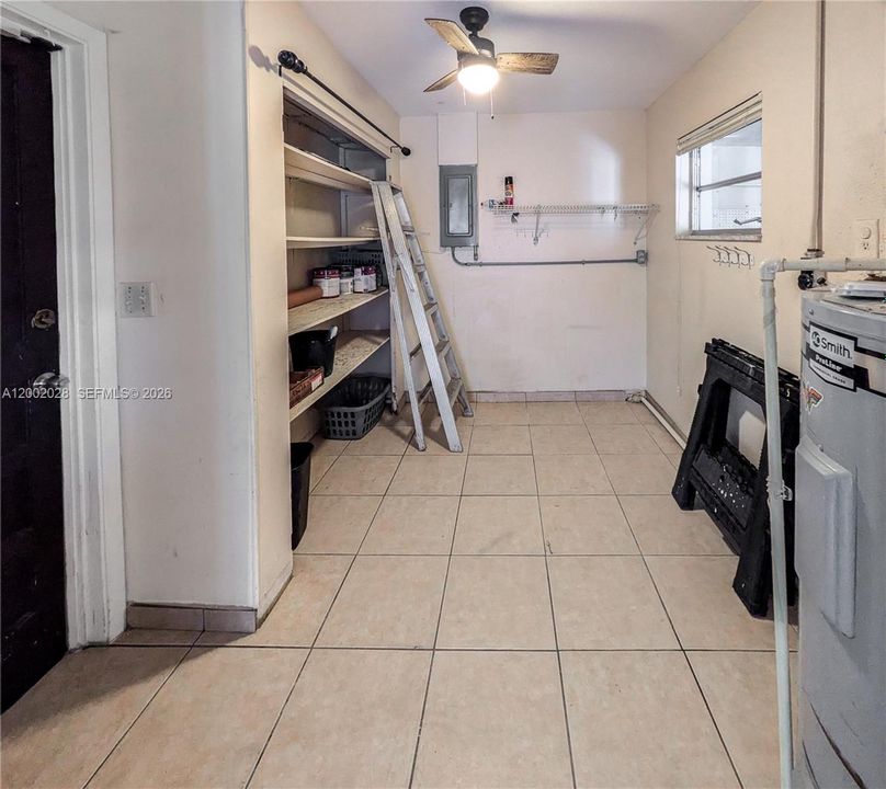 For Sale: $249,000 (3 beds, 2 baths, 1056 Square Feet)