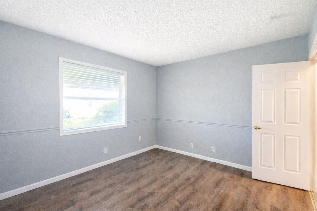 bedroom gray