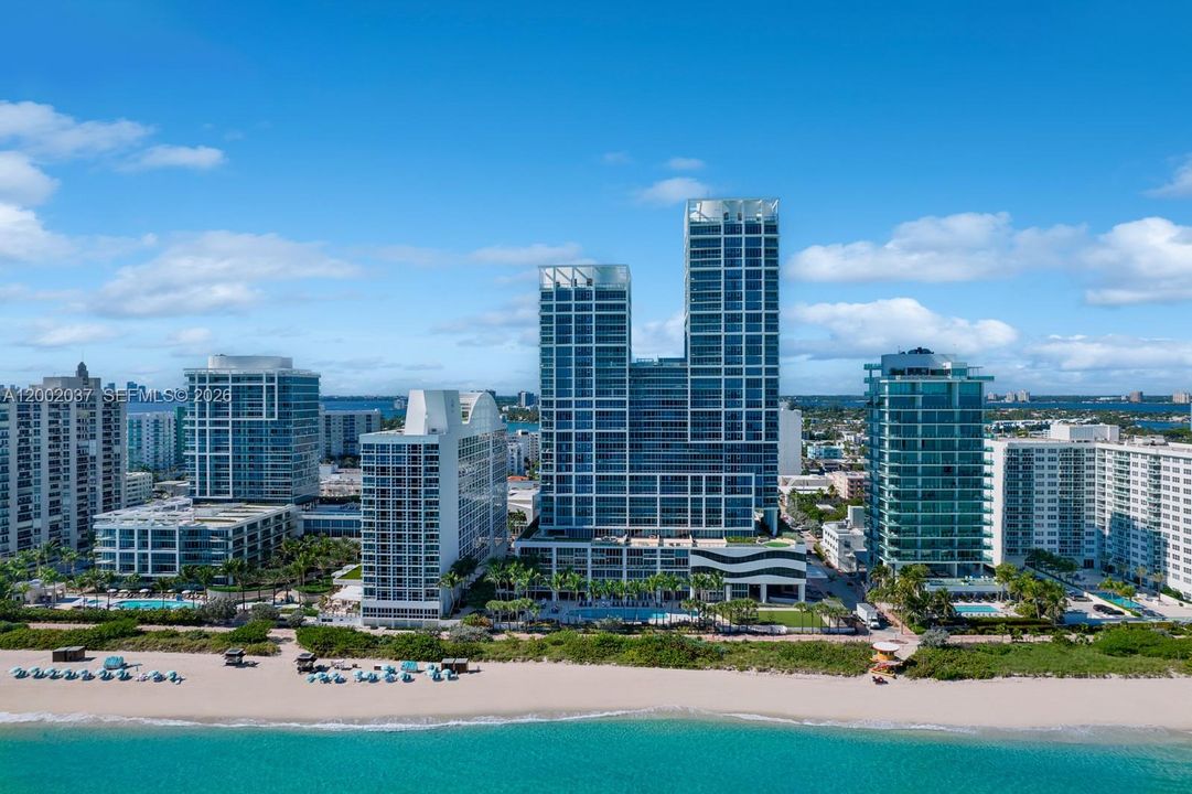 For Sale: $678,000 (1 beds, 1 baths, 820 Square Feet)