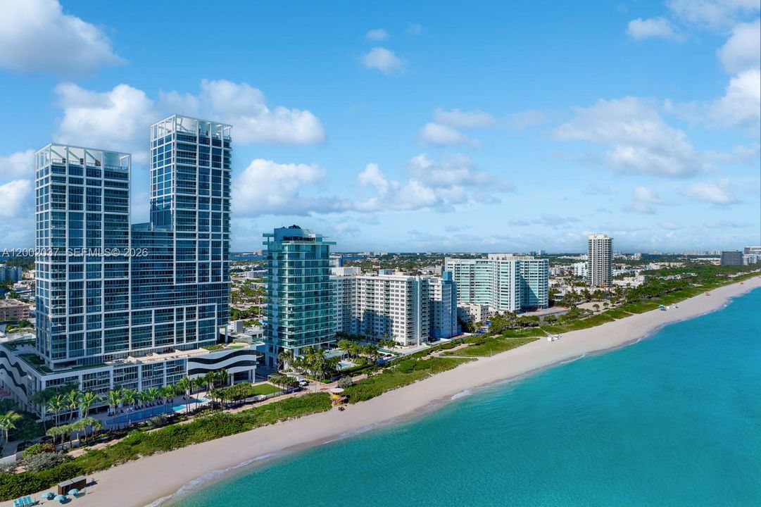 For Sale: $678,000 (1 beds, 1 baths, 820 Square Feet)