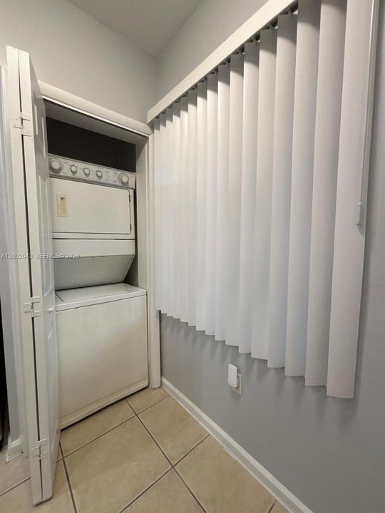 В аренду: $2,500 (2 спален, 2 ванн, 1056 Квадратных фут)