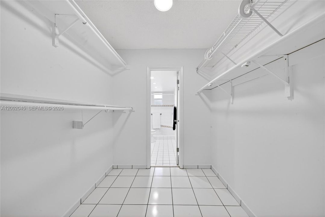 Activo con contrato: $249,900 (1 camas, 1 baños, 948 Pies cuadrados)