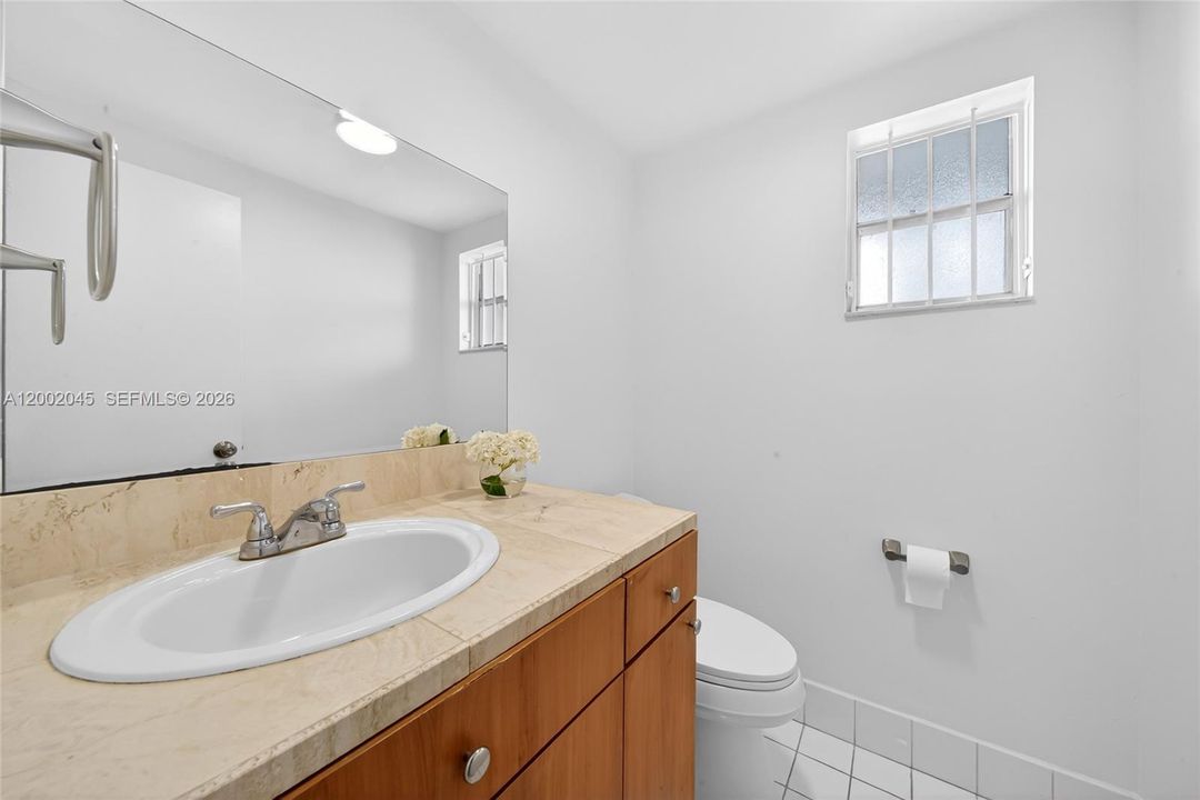 Activo con contrato: $249,900 (1 camas, 1 baños, 948 Pies cuadrados)