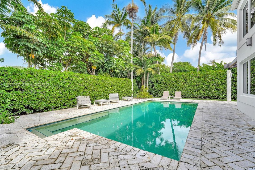 For Rent: $35,000 (5 beds, 5 baths, 4566 Square Feet)