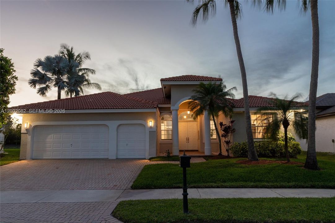 En Venta: $1,425,000 (5 camas, 3 baños, 2732 Pies cuadrados)
