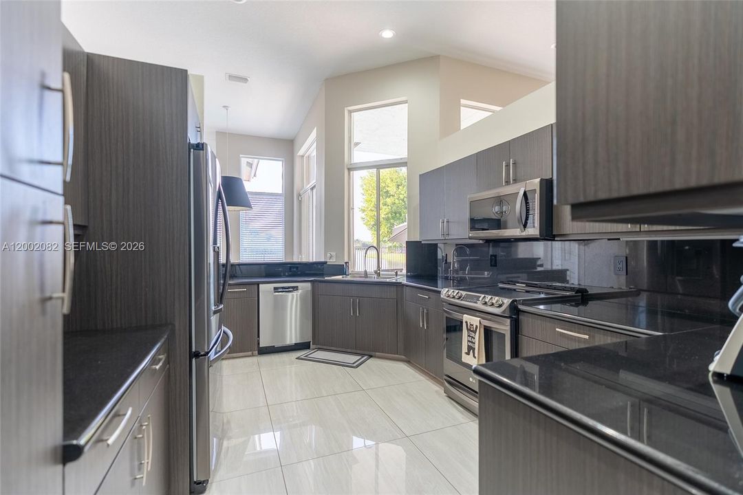 En Venta: $1,425,000 (5 camas, 3 baños, 2732 Pies cuadrados)