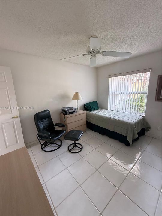 Activo con contrato: $530,000 (3 camas, 2 baños, 1864 Pies cuadrados)
