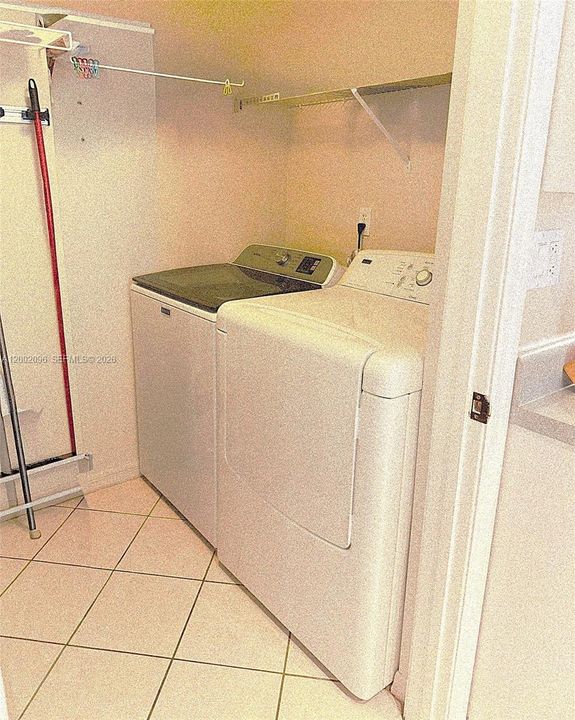 For Sale: $480,000 (2 beds, 2 baths, 1090 Square Feet)