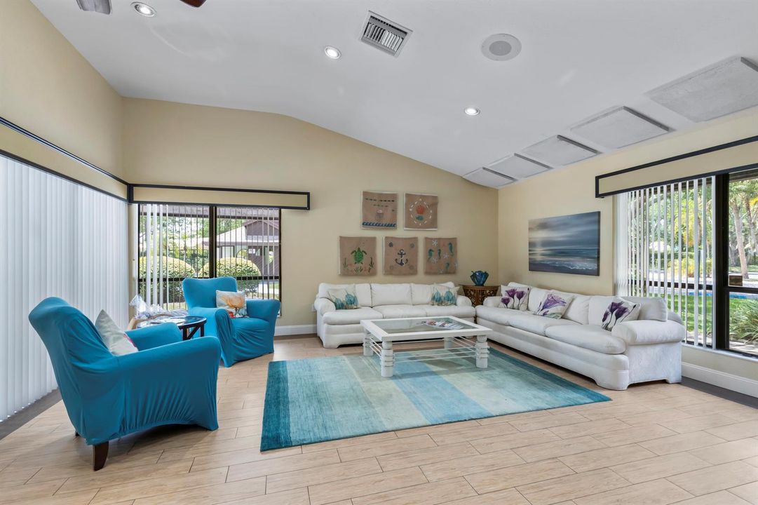 Clubhouse 3