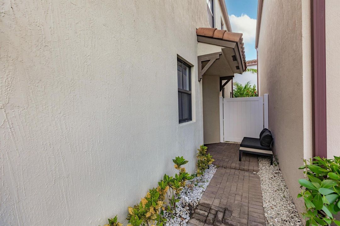 05-Property Photo 005