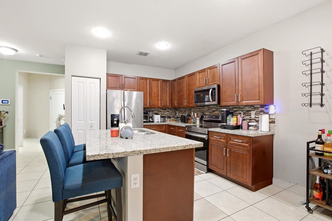 09-Property Photo 009
